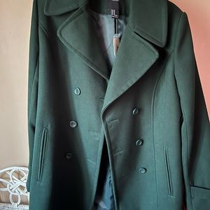 NWT green jacket from Forever 21 double breasted with pockets and inside button